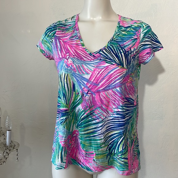 Lilly Pulitzer Tops - Lilly Pulitzer T-shirt